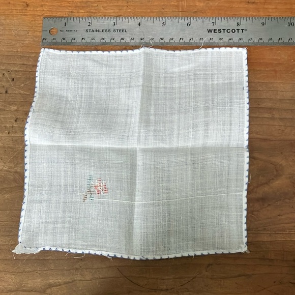 Vintage White Handkerchief Set with Lace and Embroidery - Picture 10 of 12